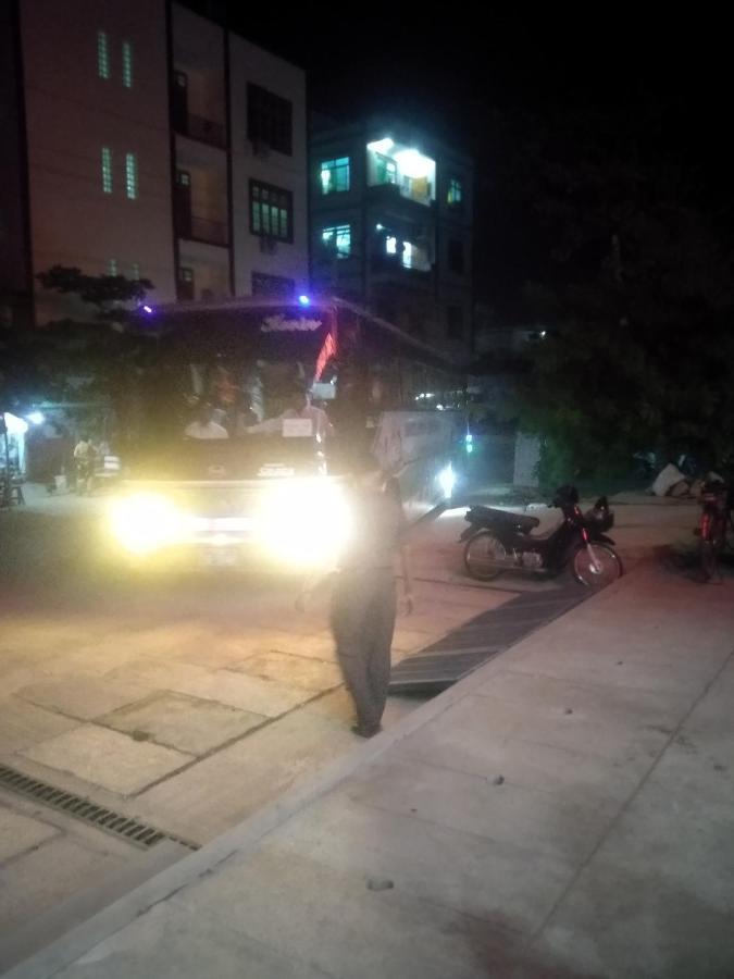 Mandalar May One Hotel مانديلاي المظهر الخارجي الصورة